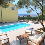 公寓 In With Sea Views, Balcony, Air Conditioning, Wifi 566-1