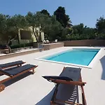 In With Sea Views, Balcony, Air Conditioning, Wifi 566-1 *