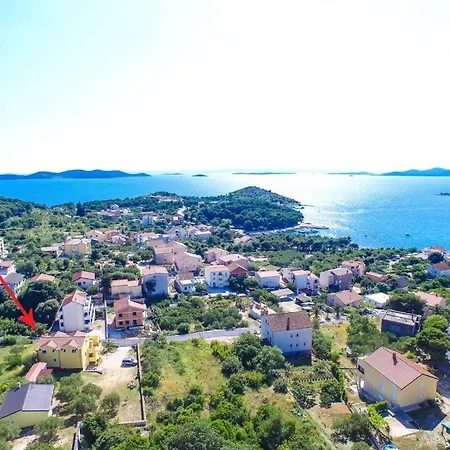 In With Sea Views, Balcony, Air Conditioning, Wifi 566-1 *