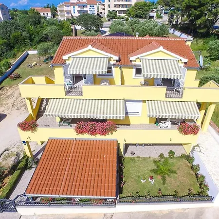 Daire In With Sea Views, Balcony, Air Conditioning, Wifi 566-1 *