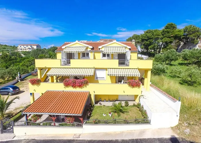 In With Sea Views, Balcony, Air Conditioning, Wifi 566-1