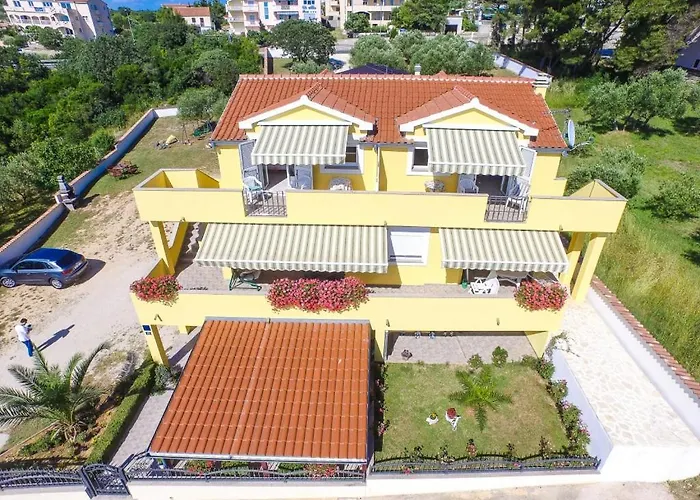 Διαμέρισμα In With Sea Views, Balcony, Air Conditioning, Wifi 566-1 *