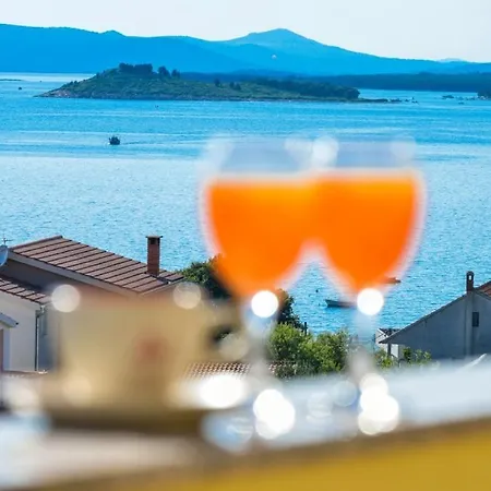 In With Sea Views, Balcony, Air Conditioning, Wifi 566-1 *