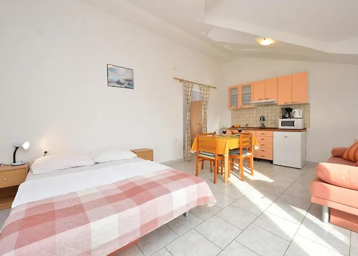 Apartment In With Sea Views, Balcony, Air Conditioning, Wifi 566-1
