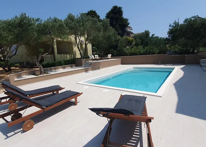In With Sea Views, Balcony, Air Conditioning, Wifi 566-1 *